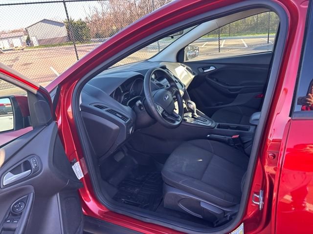 Certified 2018 Ford Focus SE image 14