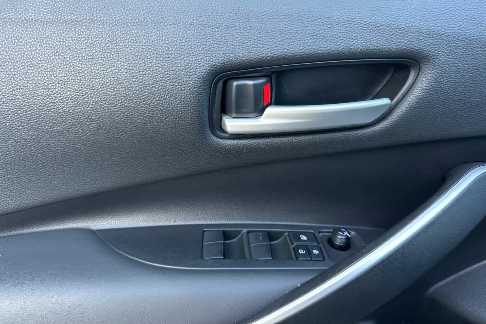 Used 2022 Toyota Corolla SE image 13