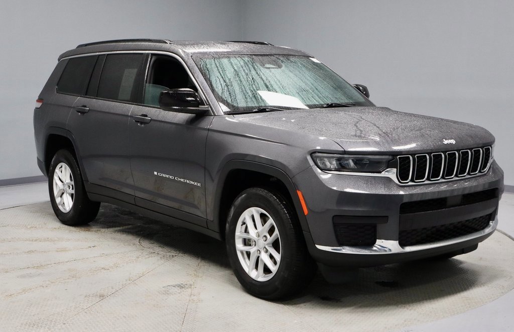 Used 2024 Jeep Grand Cherokee L Laredo image 7