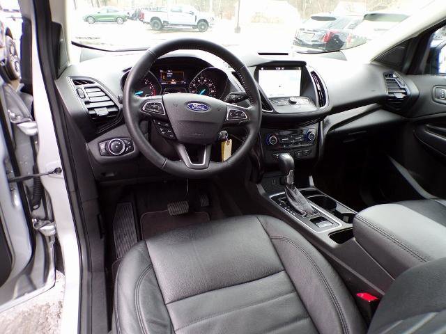 Certified 2018 Ford Escape SE w/ SE Sport Appearance Package image 19
