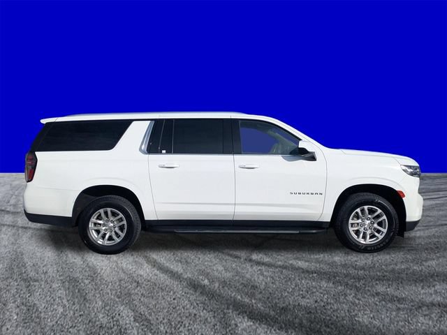 Used 2024 Chevrolet Suburban LT RWD image 3