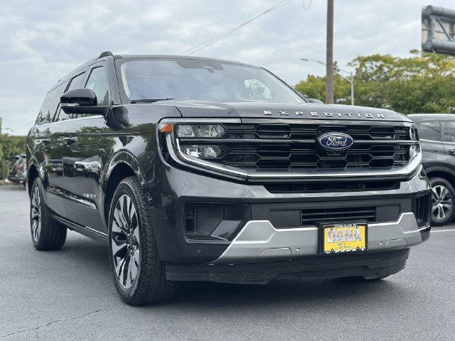 Certified 2025 Ford Expedition Max Platinum w/ Driver's Package AWD/4WD image 52
