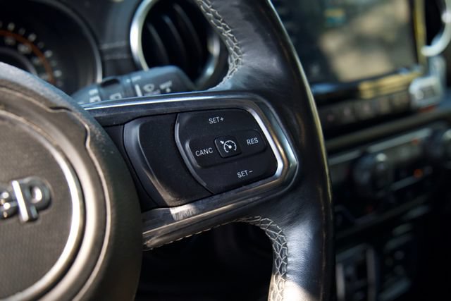 Used 2019 Jeep Wrangler Unlimited Sahara w/ Dual Top Group AWD/4WD image 16