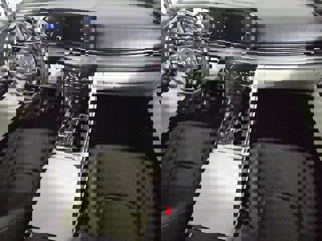 Used 2022 Kia Carnival LX image 32