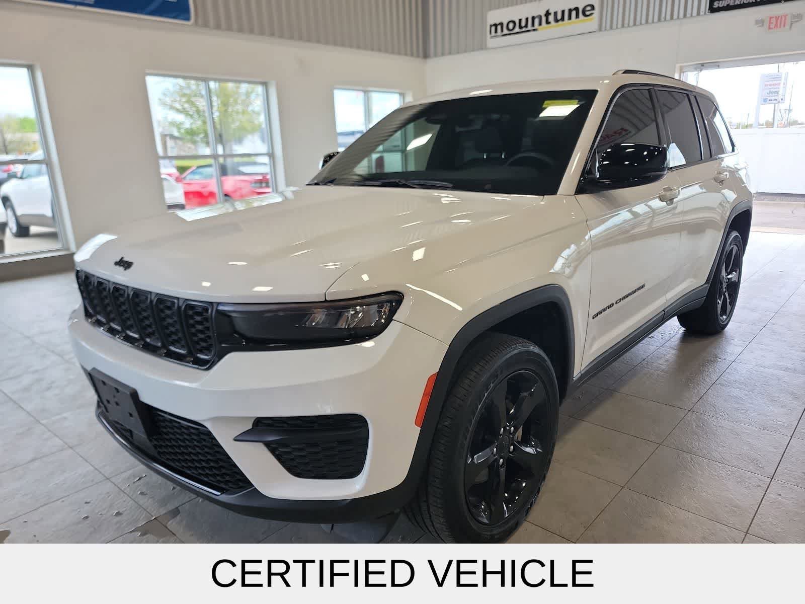 Used 2023 Jeep Grand Cherokee Altitude