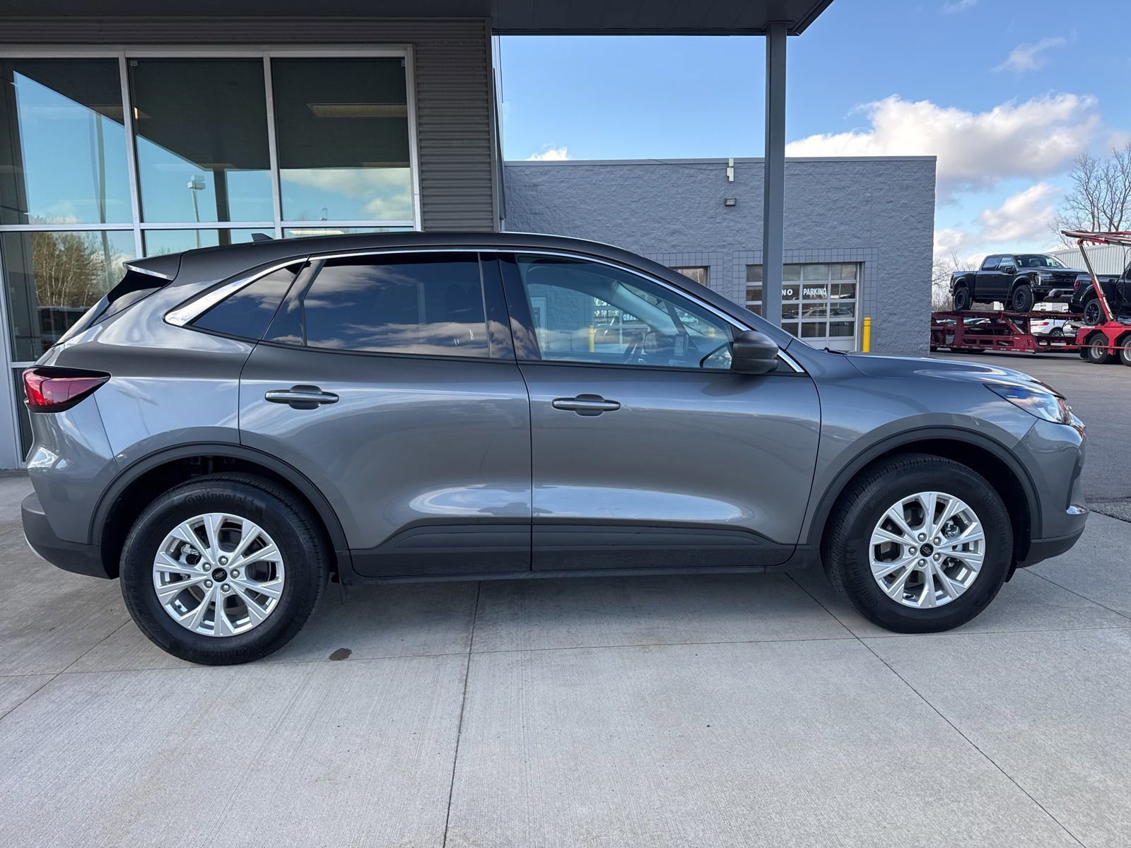 Certified 2024 Ford Escape Active image 2