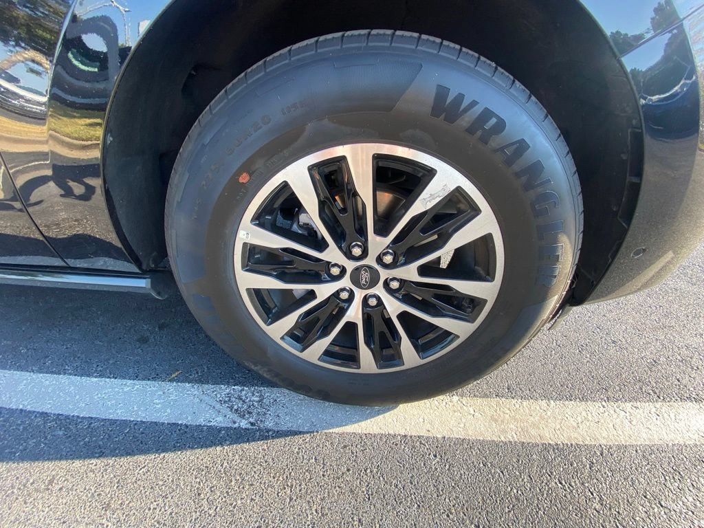 Certified 2025 Ford Expedition Max Platinum AWD/4WD image 9