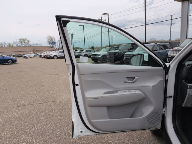 Used 2024 Hyundai Kona SEL AWD/4WD image 21