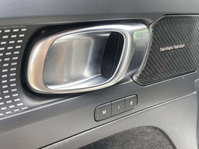 Used 2022 Volvo XC40 P8 Recharge Ultimate AWD/4WD image 21