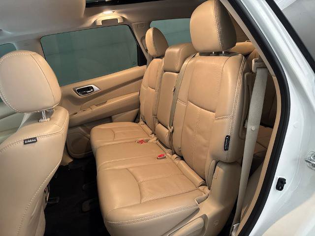 Used 2018 Nissan Pathfinder Platinum FWD image 25