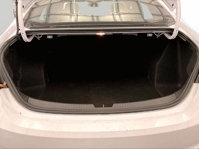 Used 2022 Chevrolet Malibu RS FWD image 33