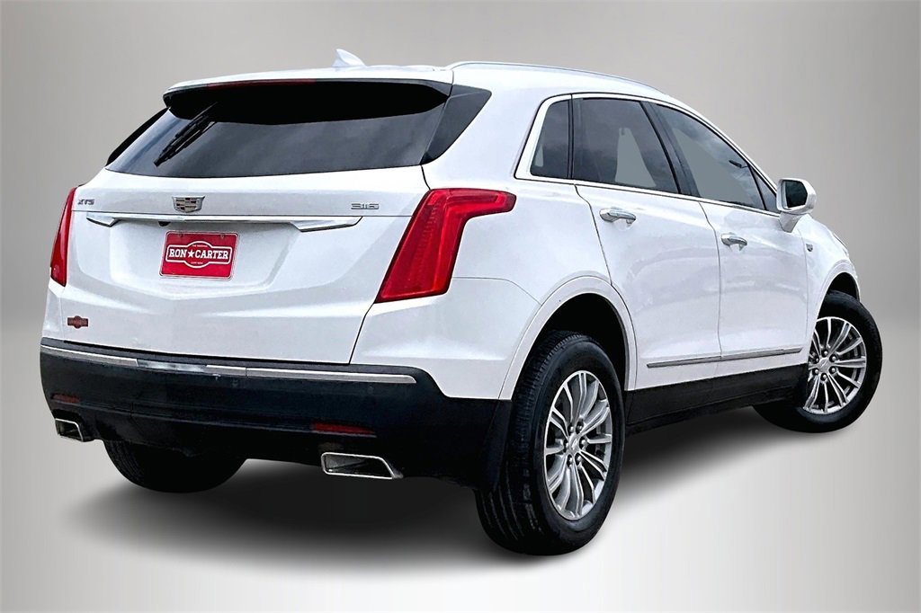 Used 2017 Cadillac XT5 Luxury w/ Driver Awareness Package image 4