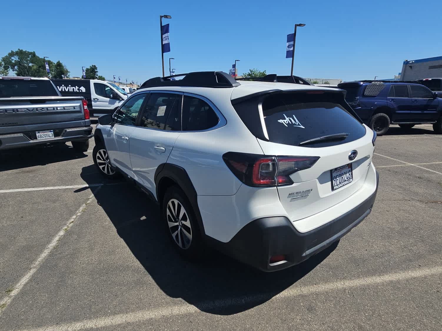 Used 2023 Subaru Outback Premium AWD/4WD image 6