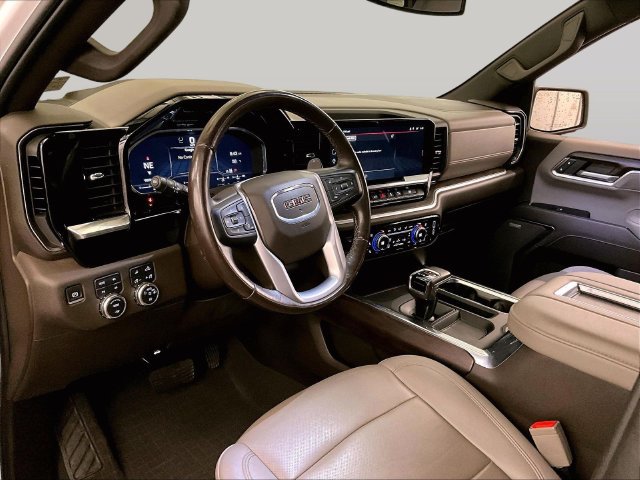 Used 2022 GMC Sierra 1500 SLT w/ SLT Premium Plus Package AWD/4WD image 12