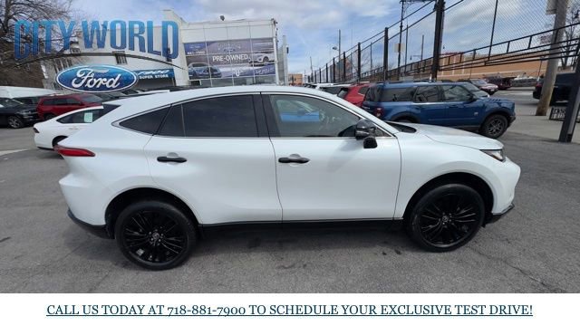 Used 2023 Toyota Venza Nightshade image 4