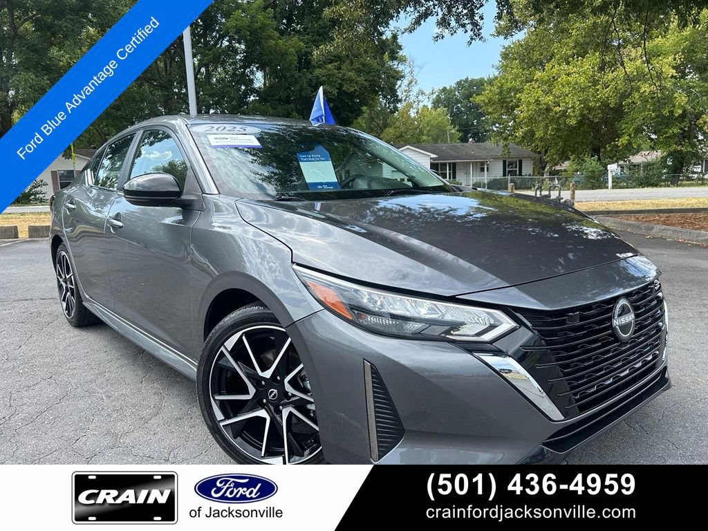 Used 2025 Nissan Sentra SR FWD image 1