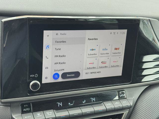 Used 2025 Toyota Camry SE FWD image 19