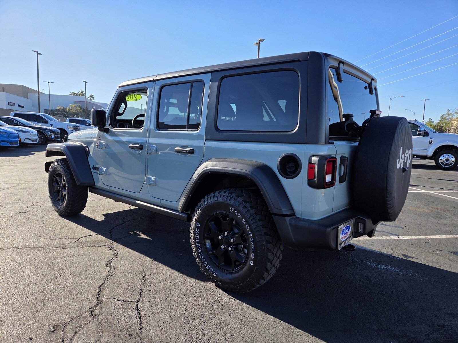 Used 2023 Jeep Wrangler Willys image 4