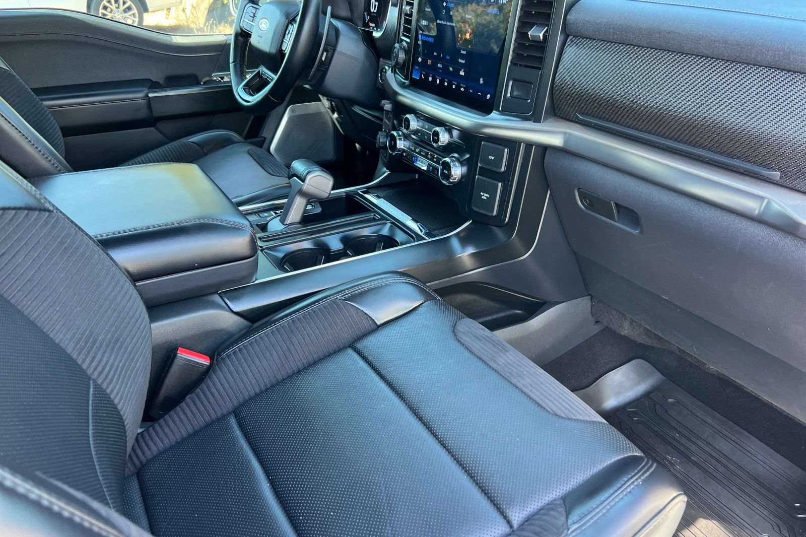 Certified 2023 Ford F150 Raptor w/ Raptor Carbon Fiber Package AWD/4WD image 17