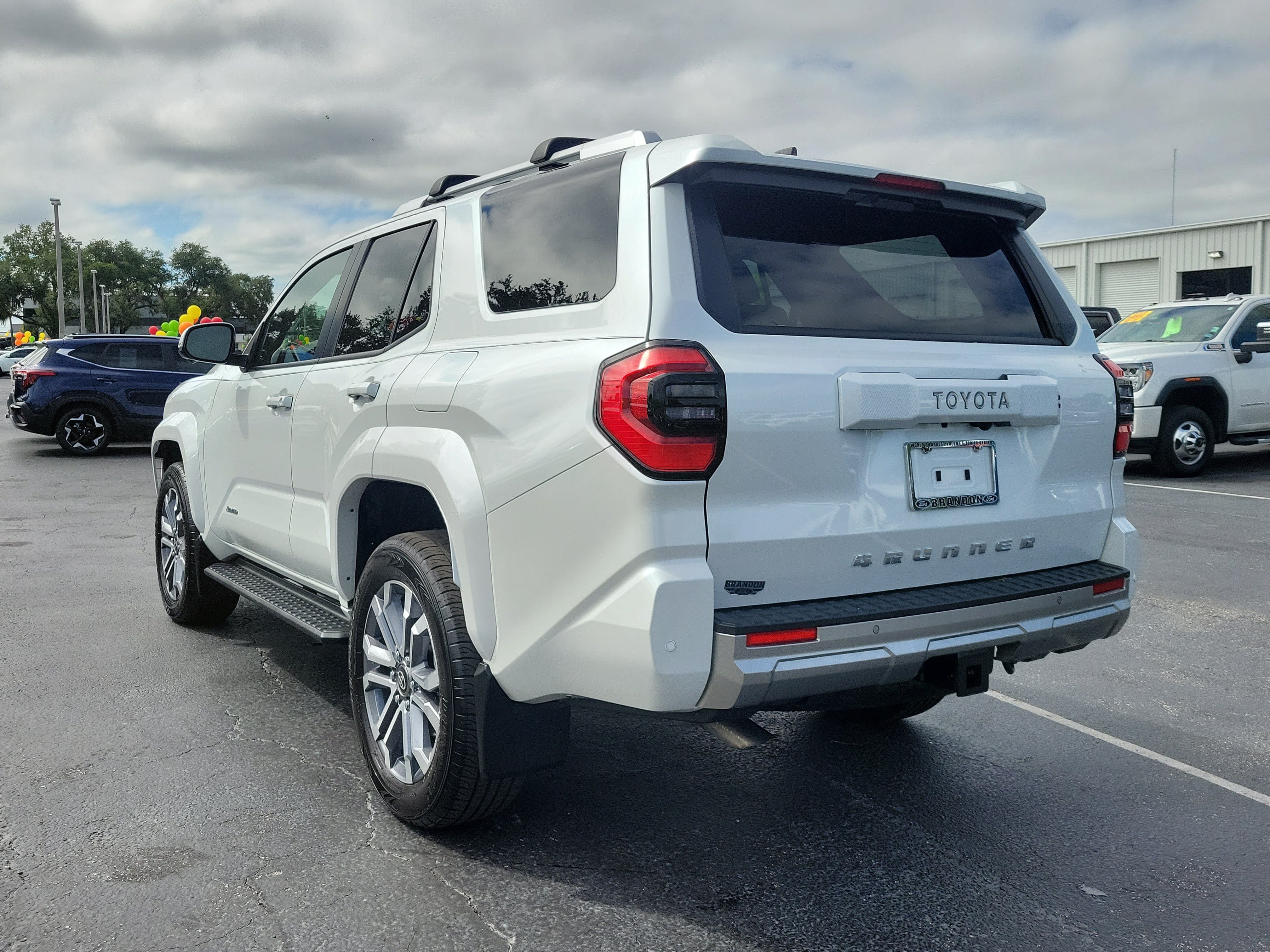 Used 2026 Toyota 4Runner Limited AWD/4WD image 7