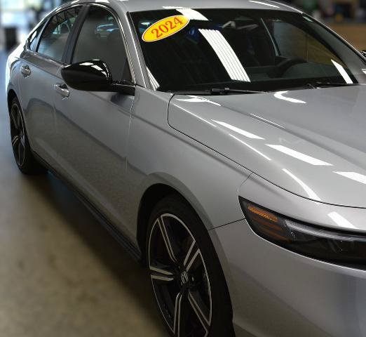 Used 2024 Honda Accord Sport image 8