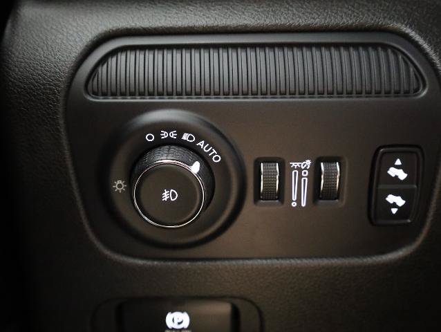 Used 2024 Jeep Wagoneer L Series II w/ Flexible Seating Group AWD/4WD image 31