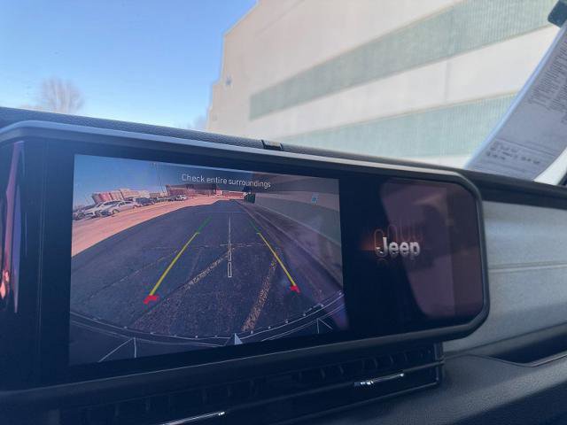 Used 2025 Jeep Wrangler Sport image 31