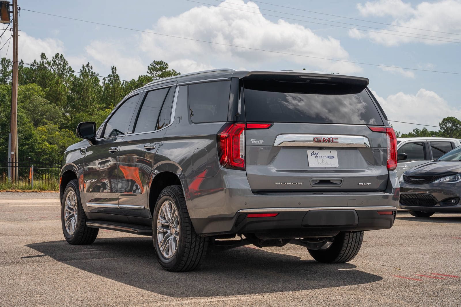 Used 2022 GMC Yukon SLT w/ SLT Premium Package RWD image 10