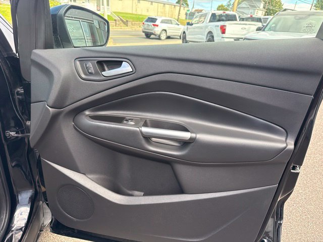 Certified 2018 Ford Escape SE w/ SE Sync 3 Package AWD/4WD image 29