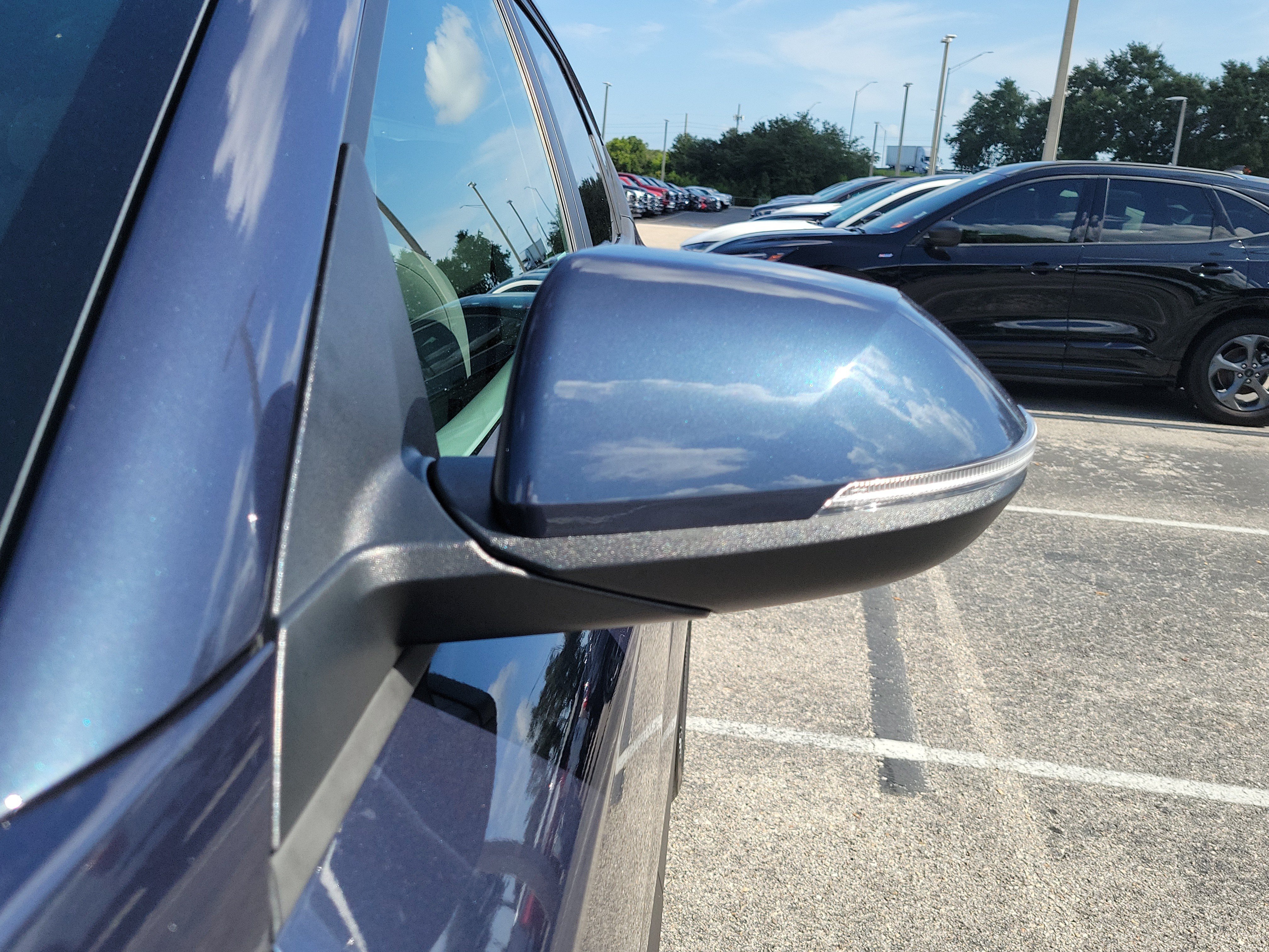 Used 2025 Hyundai Kona SEL FWD image 4