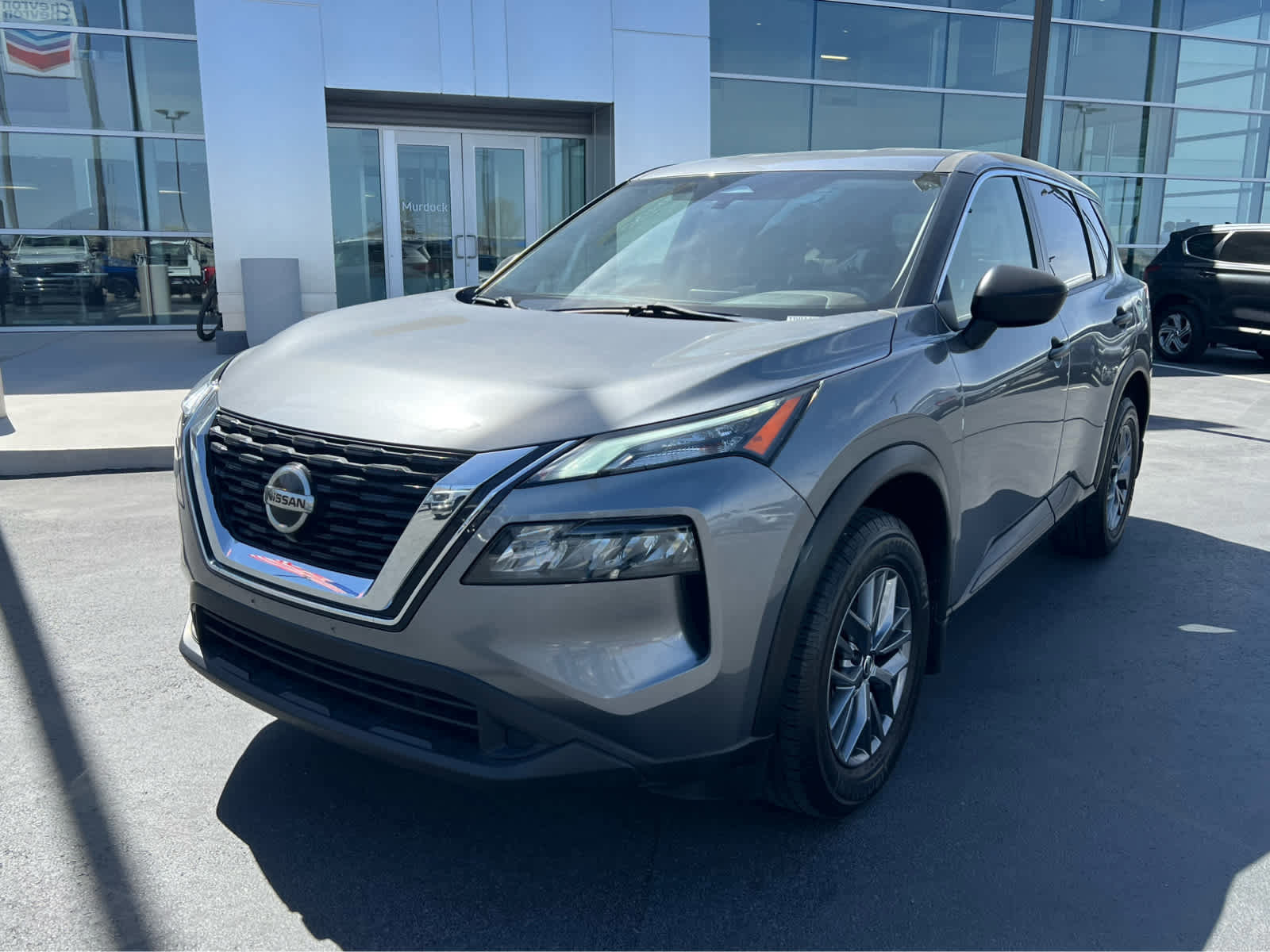 Used 2021 Nissan Rogue S AWD/4WD image 2