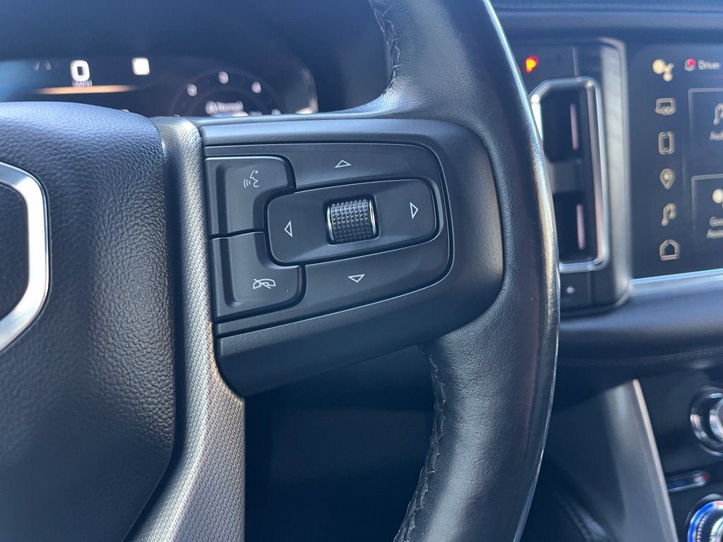Used 2022 GMC Yukon Denali w/ Denali Premium Package AWD/4WD image 29