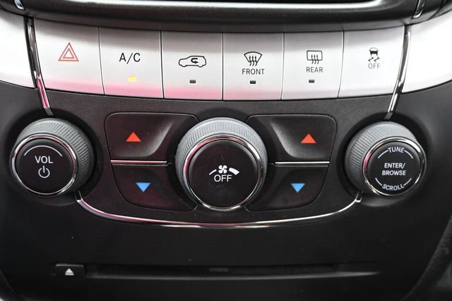 Used 2020 Dodge Journey SE w/ SE Popular Equipment Group FWD image 21