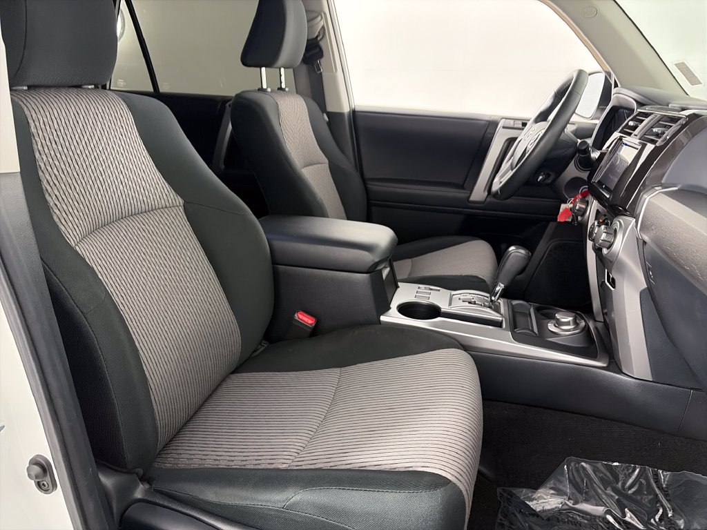 Used 2020 Toyota 4Runner 4WD image 30