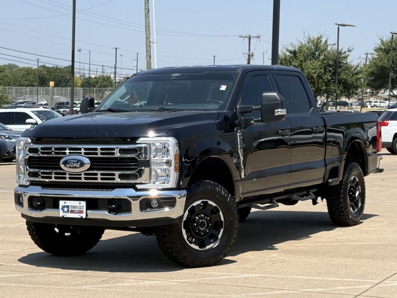 Certified 2025 Ford F250 XLT w/ Tremor Off-Road Package AWD/4WD image 2