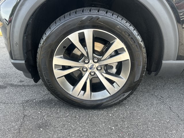 Certified 2020 Ford Explorer Platinum w/ Premium Technology Package AWD/4WD image 9