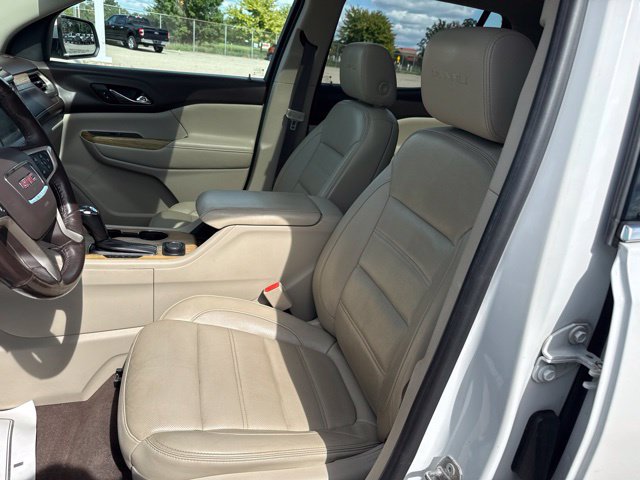 Used 2017 GMC Acadia Denali w/ Technology Package AWD/4WD image 19