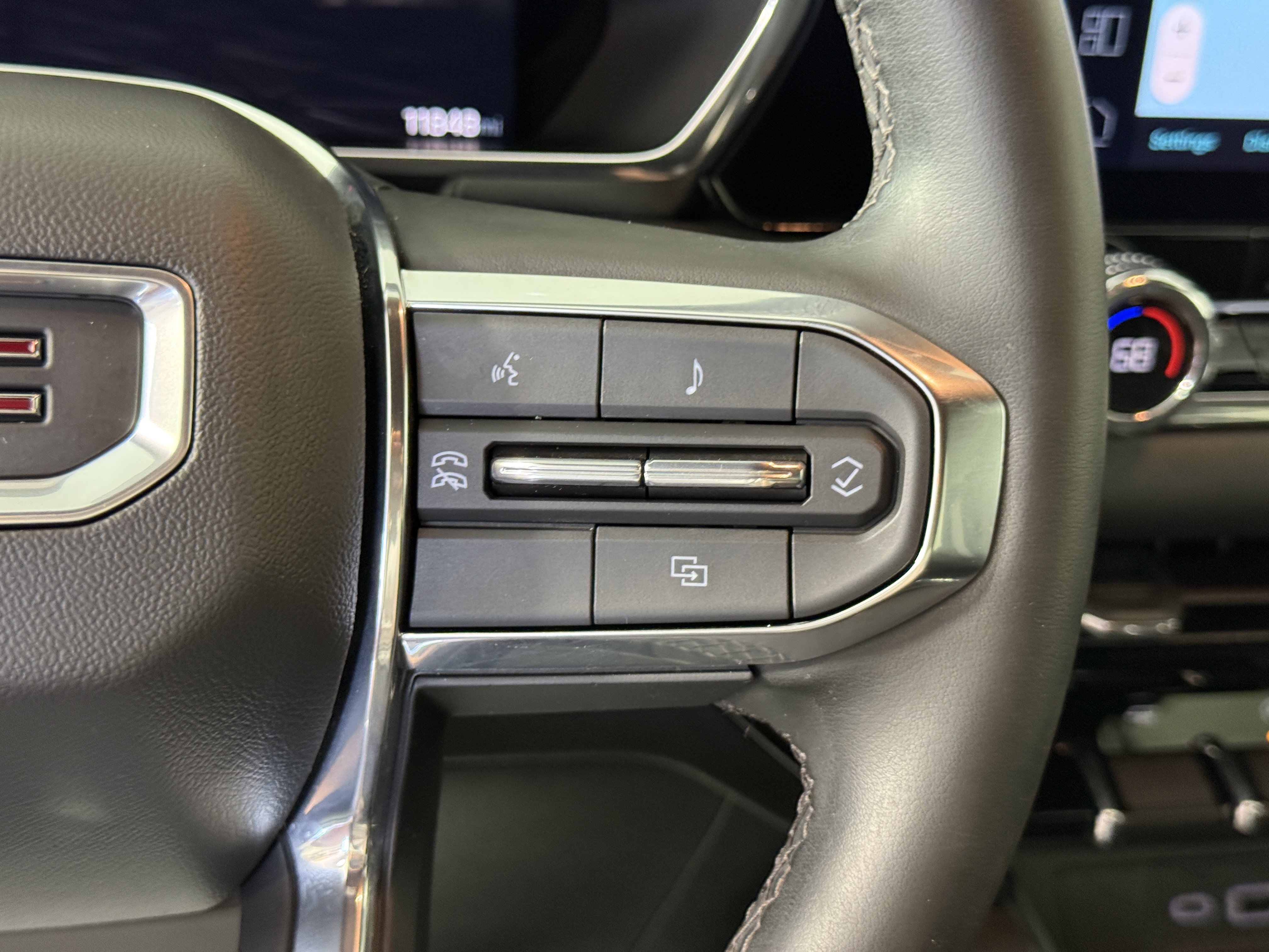 Used 2024 GMC Canyon Elevation w/ Convenience Package image 25