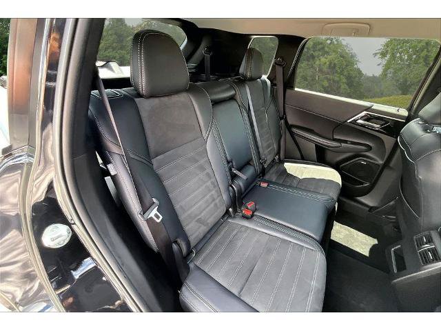 Used 2025 Mitsubishi Outlander SE FWD image 22