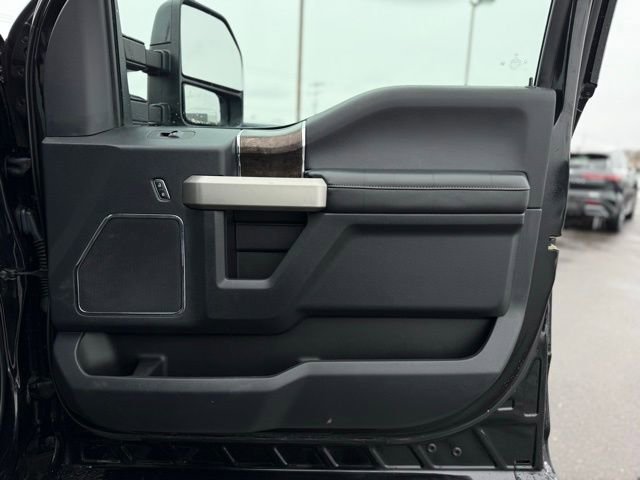 Certified 2022 Ford F350 Lariat w/ Black Appearance Package image 17