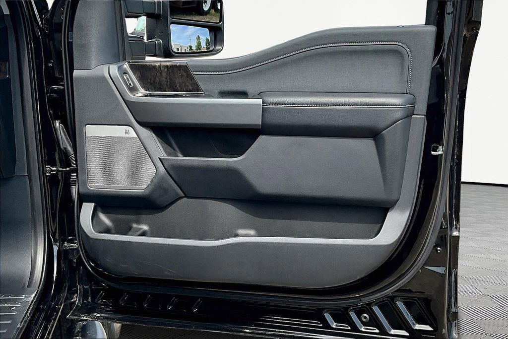 Certified 2025 Ford F250 Lariat image 25