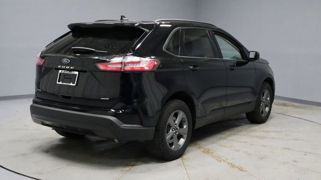 Certified 2024 Ford Edge SEL w/ Sport Appearance Package AWD/4WD image 5