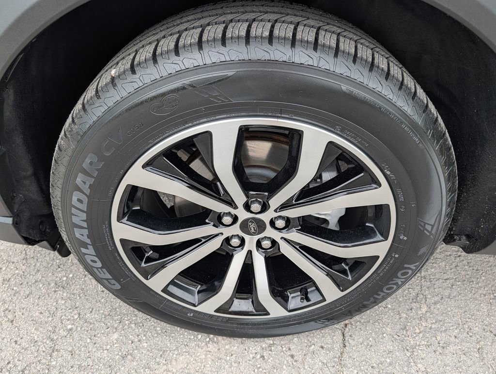 Certified 2022 Ford Explorer ST-Line RWD image 31