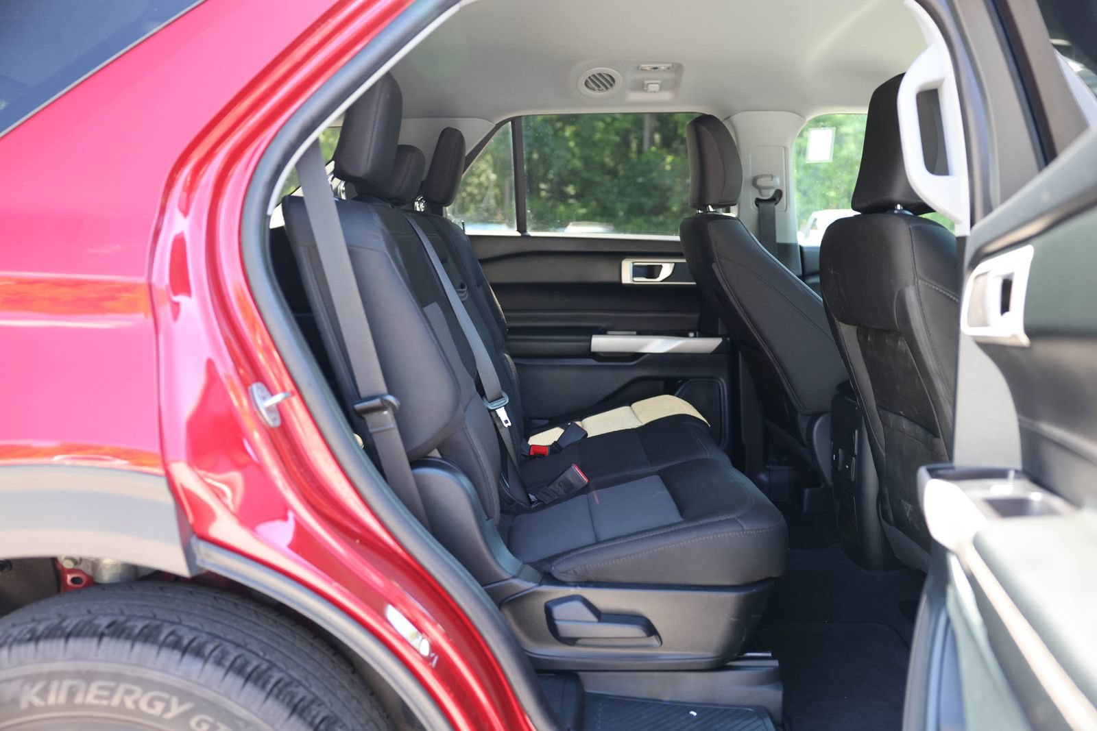 Certified 2023 Ford Explorer XLT AWD/4WD image 12