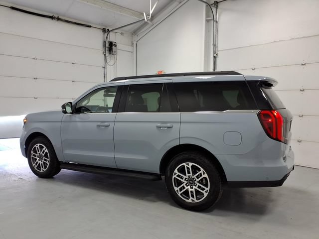 Certified 2025 Ford Expedition Active AWD/4WD image 6