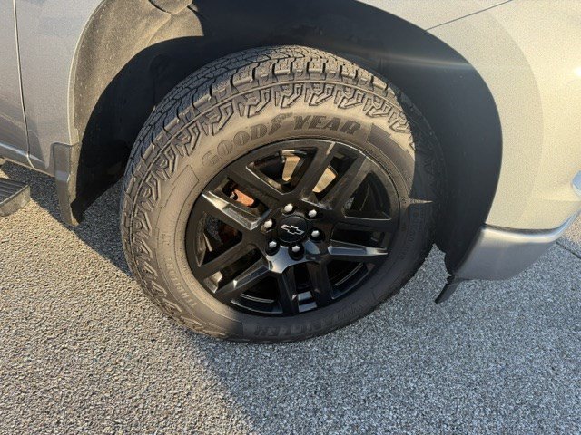 Used 2023 Chevrolet Silverado 1500 Custom w/ LPO, Dark Essentials Package AWD/4WD image 38