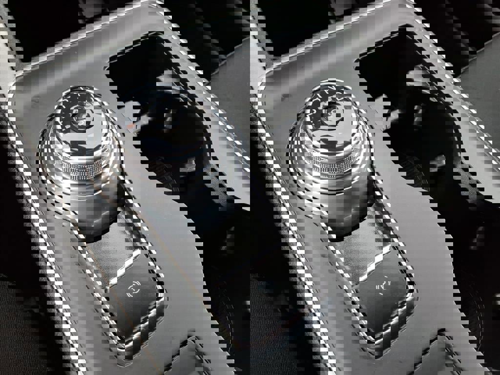 Certified 2022 Ford Edge SE w/ Black Appearance Package image 29