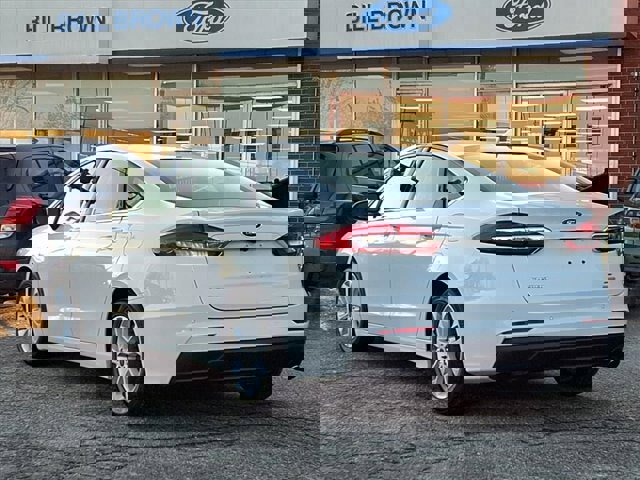 Certified 2020 Ford Fusion SE image 2