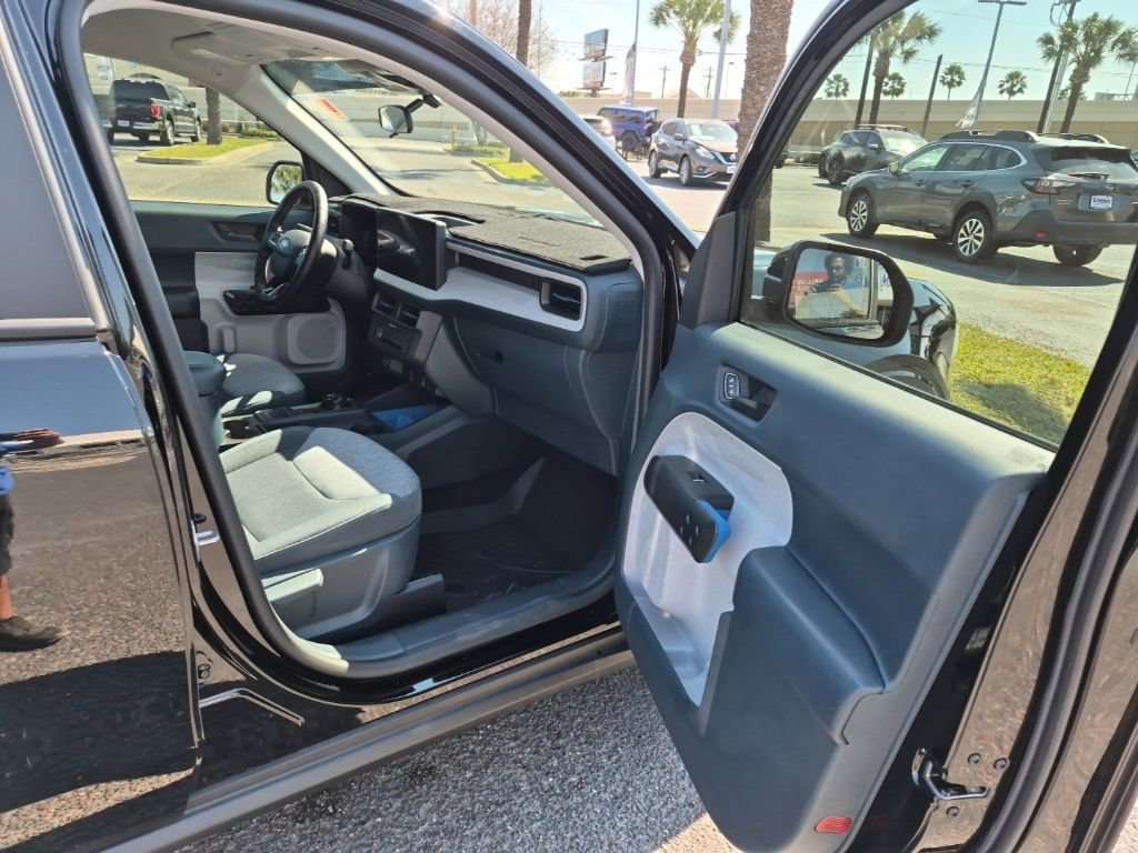 Certified 2025 Ford Maverick XLT w/ XLT Luxury Package FWD image 17