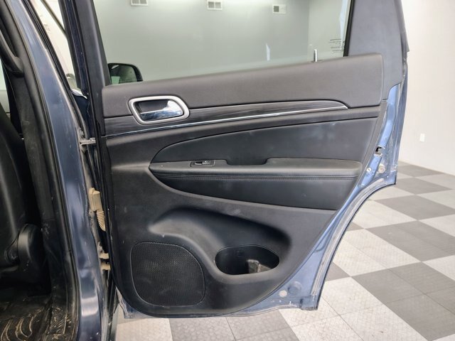 Used 2021 Jeep Grand Cherokee Limited AWD/4WD image 16